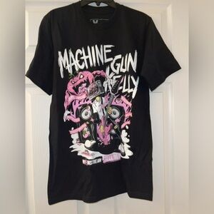 Machine Gun Kelly Tour Shirt!